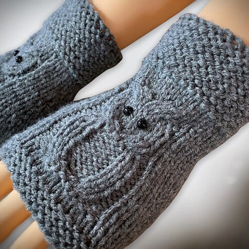 Knitting Pattern - Owl Fingerless Gloves - Knit Flat on 2 Needles - Easy Fingerless Gloves on Straight Needles with Video Links - English Only