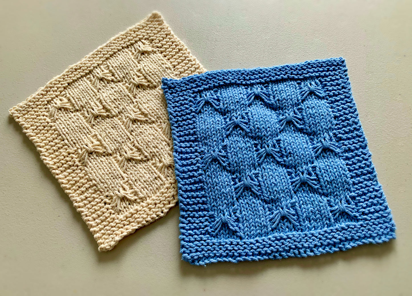 Cute AF Bows Dishcloth Knitting Pattern (with Video Tutorials)