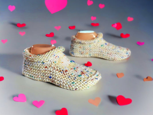 Knitting Pattern - Ultra Thick Slip-On Bootie Slippers for Adults - Knit with Super Bulky Yarn & Straight Needles - Knit Fast - English Only