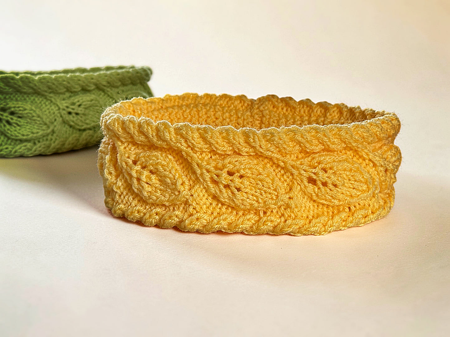 Leaf stitch knit headband pattern with soft, cozy fabric