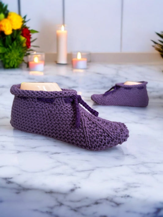 Easy Knit Tie Up Slippers Pattern – Stay On Your Feet! (Knit Flat)