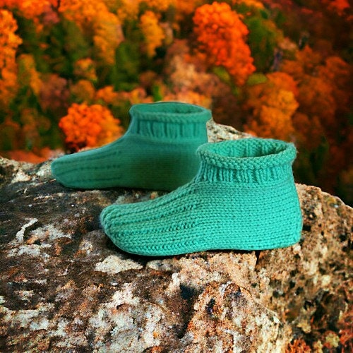 Knitting Pattern - Knitted Cozy Cuff Slippers - Includes Video LINKS! - Printable Knitting Tutorial PDF - English Only