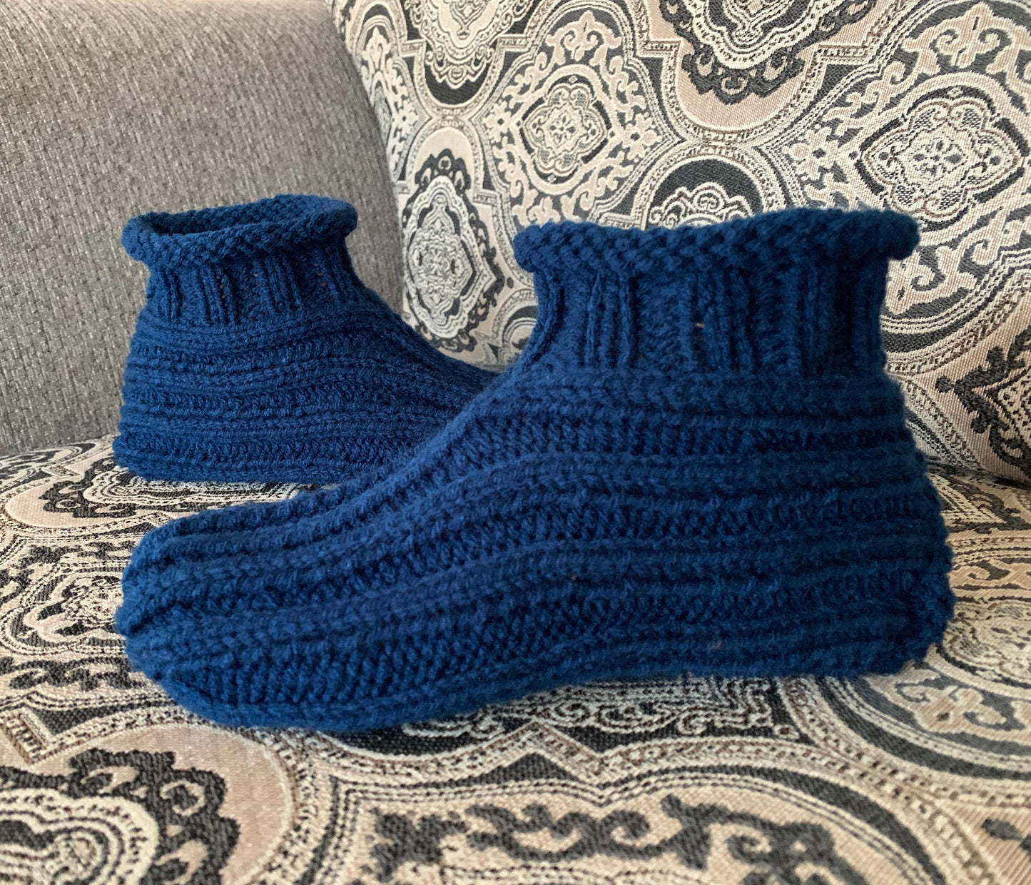 Knitting Pattern - How to Knit Adult Bootie Slippers with Step-by-Step Video - English Only