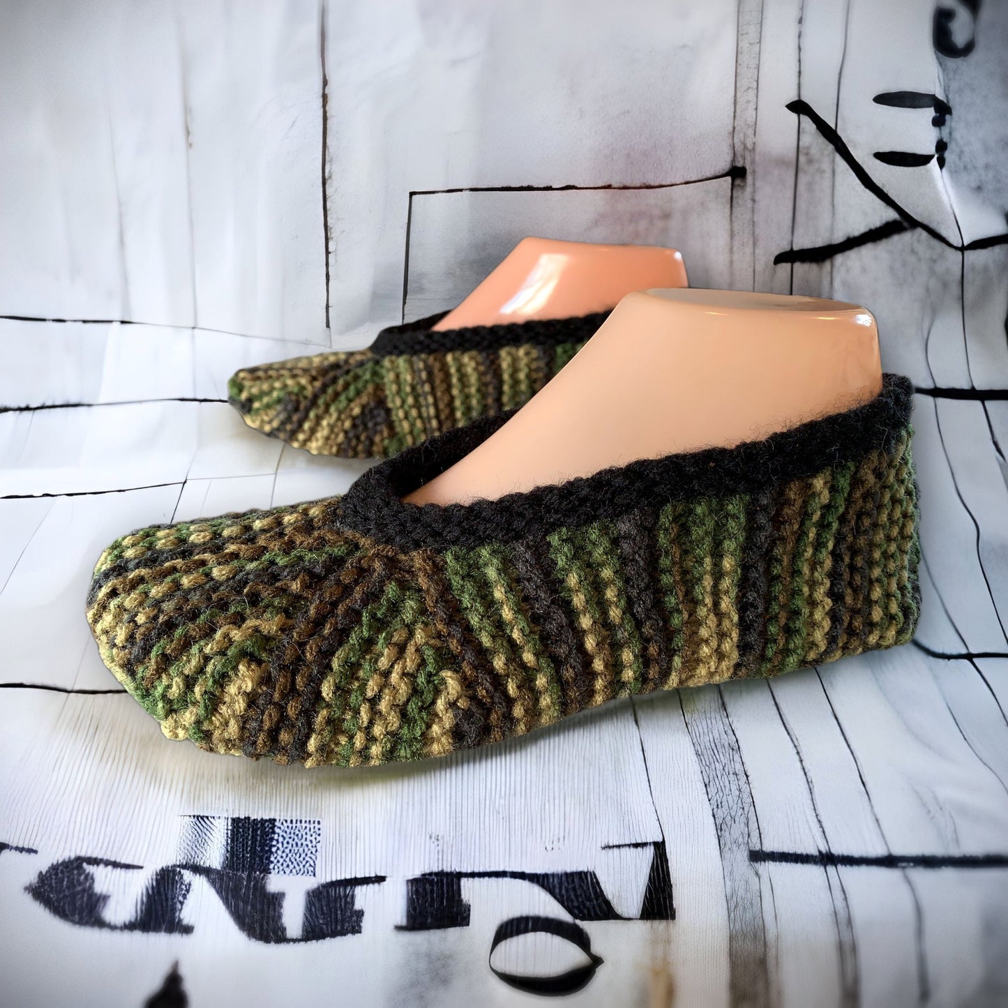 Knitting Pattern - Round Toe Slippers - Knitting Tutorial PDF - Photo Tutorial - Unisex Slipper Pattern- English Only