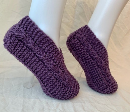 Easy to Knit Bow Slippers Tutorial - Knitting Pattern with Video Tutorials!