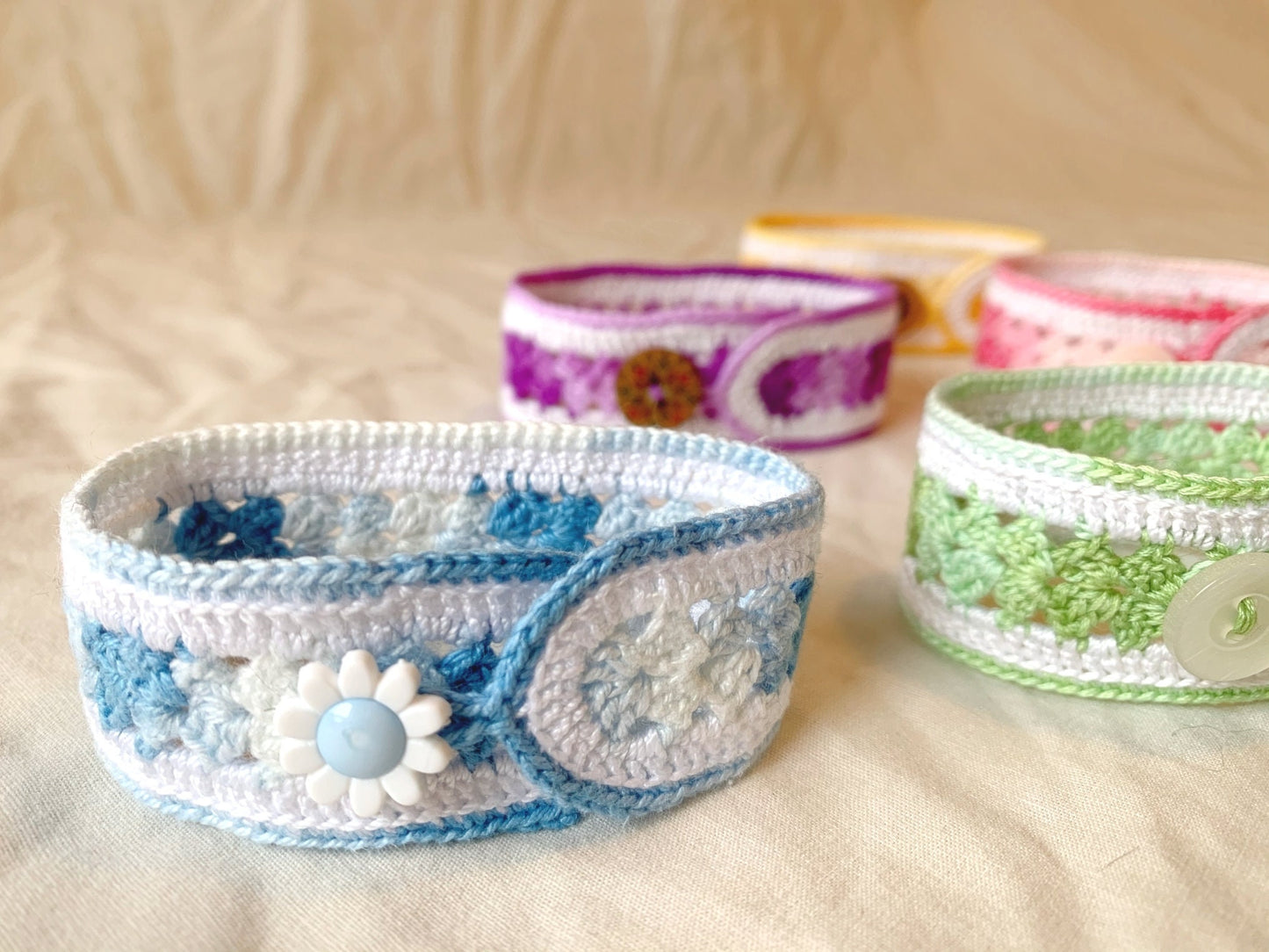 Crochet Pattern - How to Crochet a Beautiful Bracelet How to Crochet Jewelry Fans Bracelet - English Only