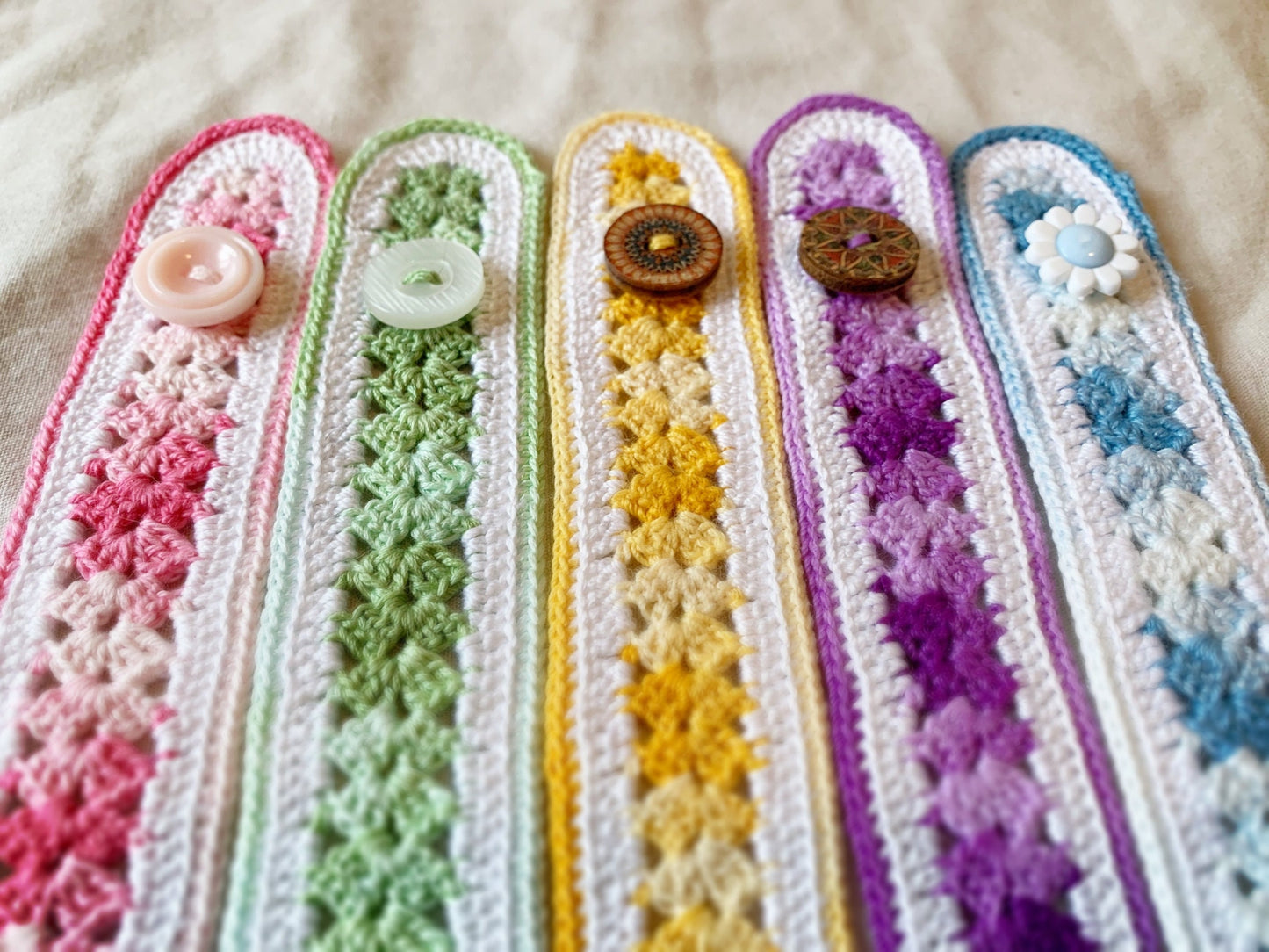 Crochet Pattern - How to Crochet a Beautiful Bracelet How to Crochet Jewelry Fans Bracelet - English Only