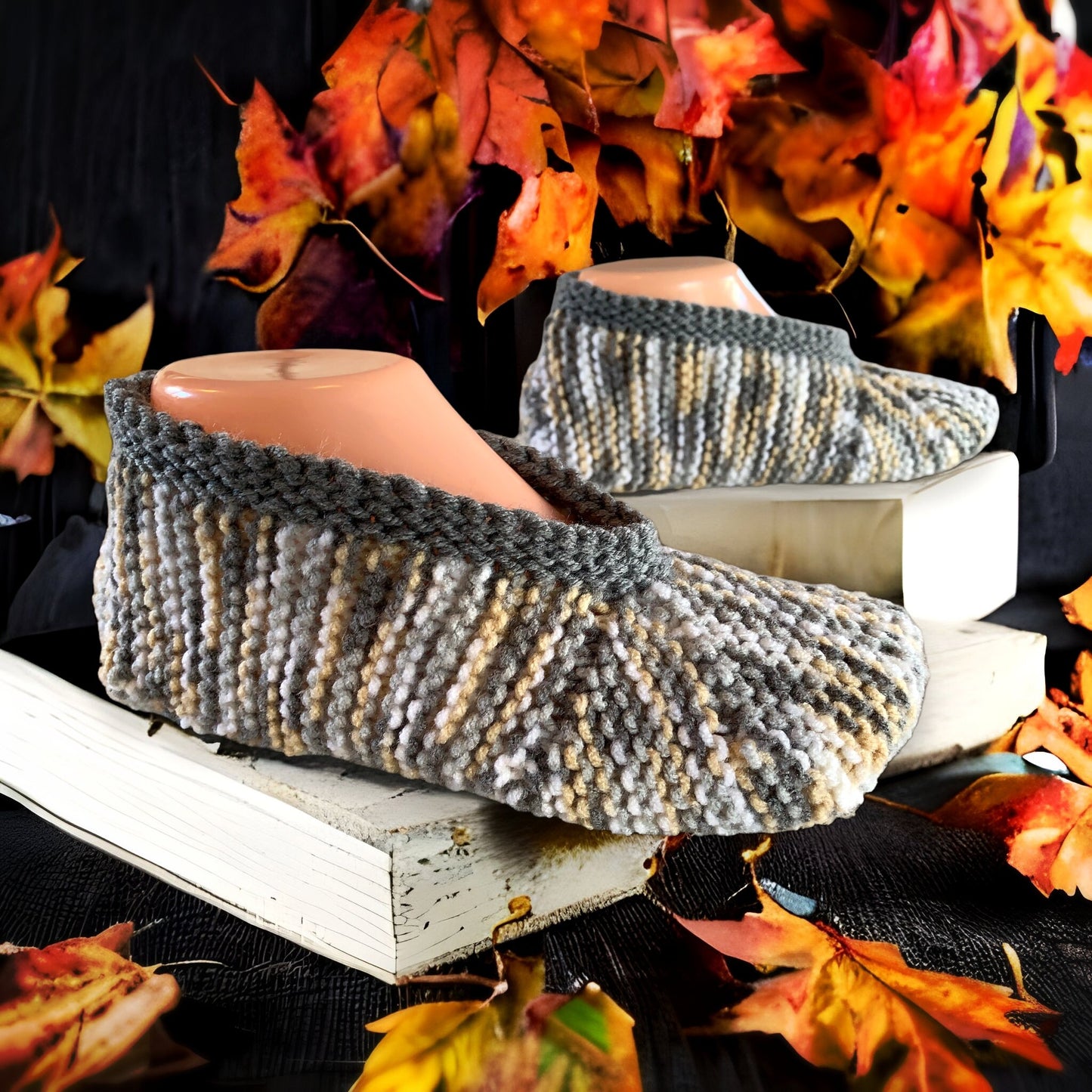 Knitting Pattern - Round Toe Slippers - Knitting Tutorial PDF - Photo Tutorial - Unisex Slipper Pattern- English Only