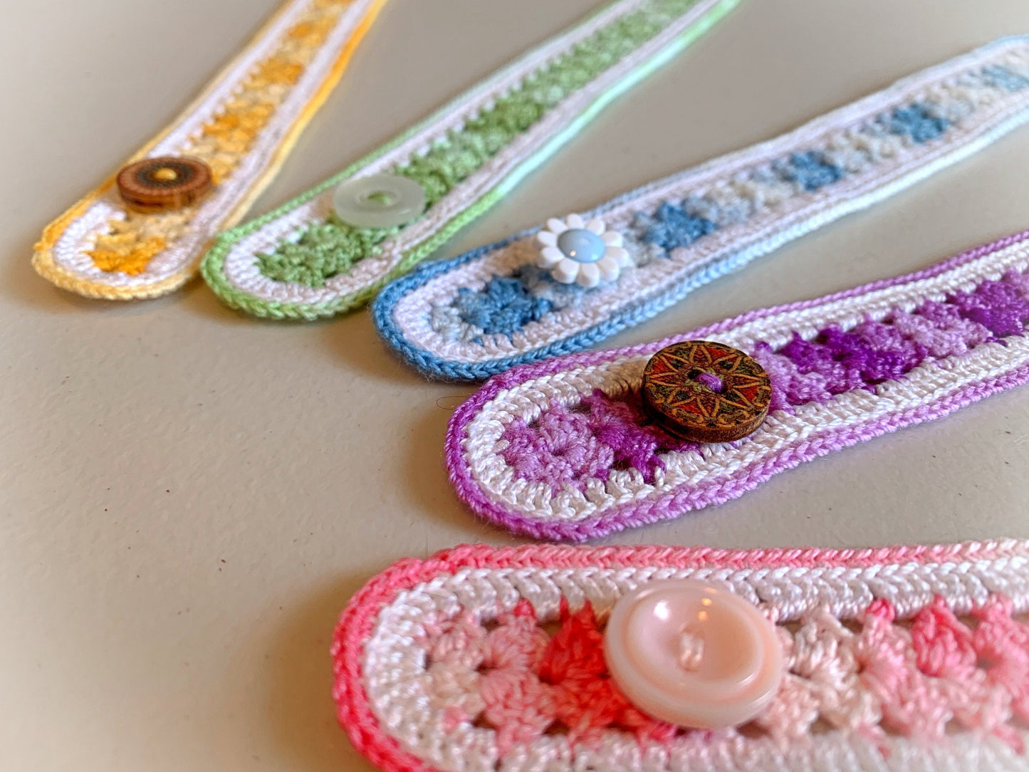 Crochet Pattern - How to Crochet a Beautiful Bracelet How to Crochet Jewelry Fans Bracelet - English Only
