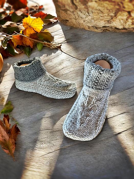 Knitting Pattern - Deer Moccasins - Deer Slippers with a Cuff - Stag Knitted Slipper Pattern - Knitting Tutorial - English Only