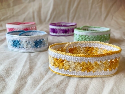 Crochet Pattern - How to Crochet a Beautiful Bracelet How to Crochet Jewelry Fans Bracelet - English Only