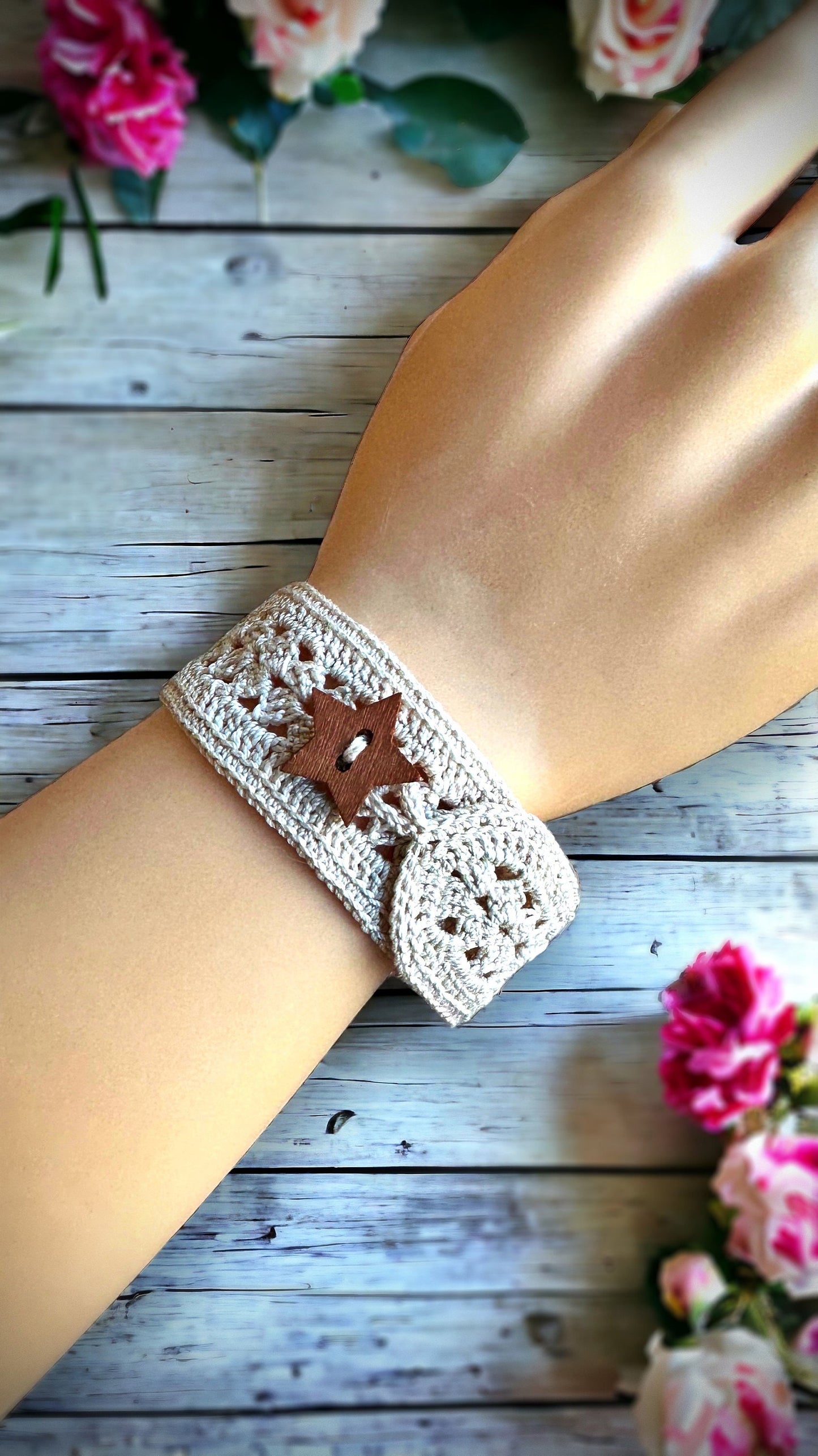 Crochet Pattern - How to Crochet a Beautiful Bracelet How to Crochet Jewelry Fans Bracelet - English Only
