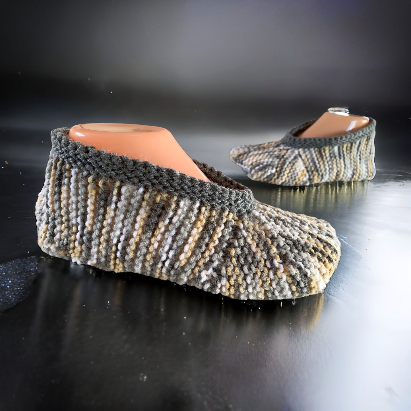 Knitting Pattern - Round Toe Slippers - Knitting Tutorial PDF - Photo Tutorial - Unisex Slipper Pattern- English Only