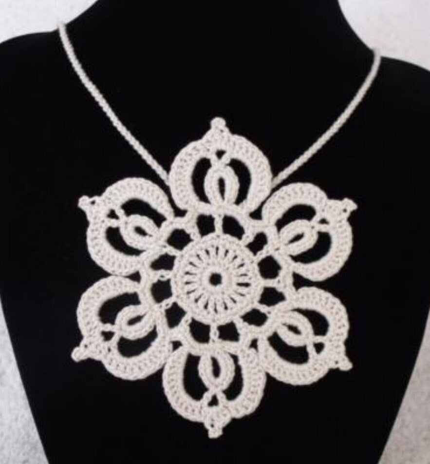 Crochet Patterns - Crochet Jewelry - 7 Crochet Jewelry Patterns to Make - Crochet Jewelry Crocheted Jewellery Collection - English Only