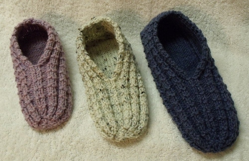 Easy to Knit Slippers Knitting Pattern - PDF Tutorial - English Only