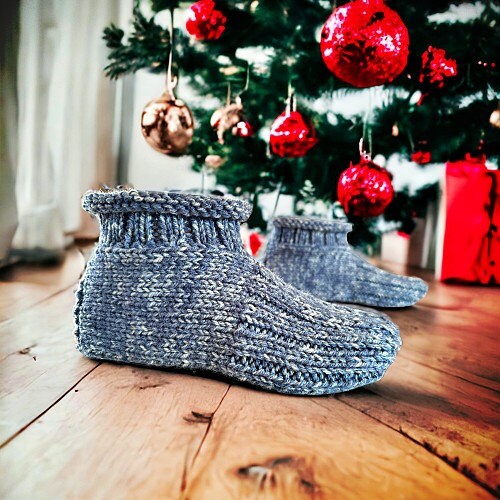 Knitting Pattern - Knitted Cozy Cuff Slippers - Includes Video LINKS! - Printable Knitting Tutorial PDF - English Only