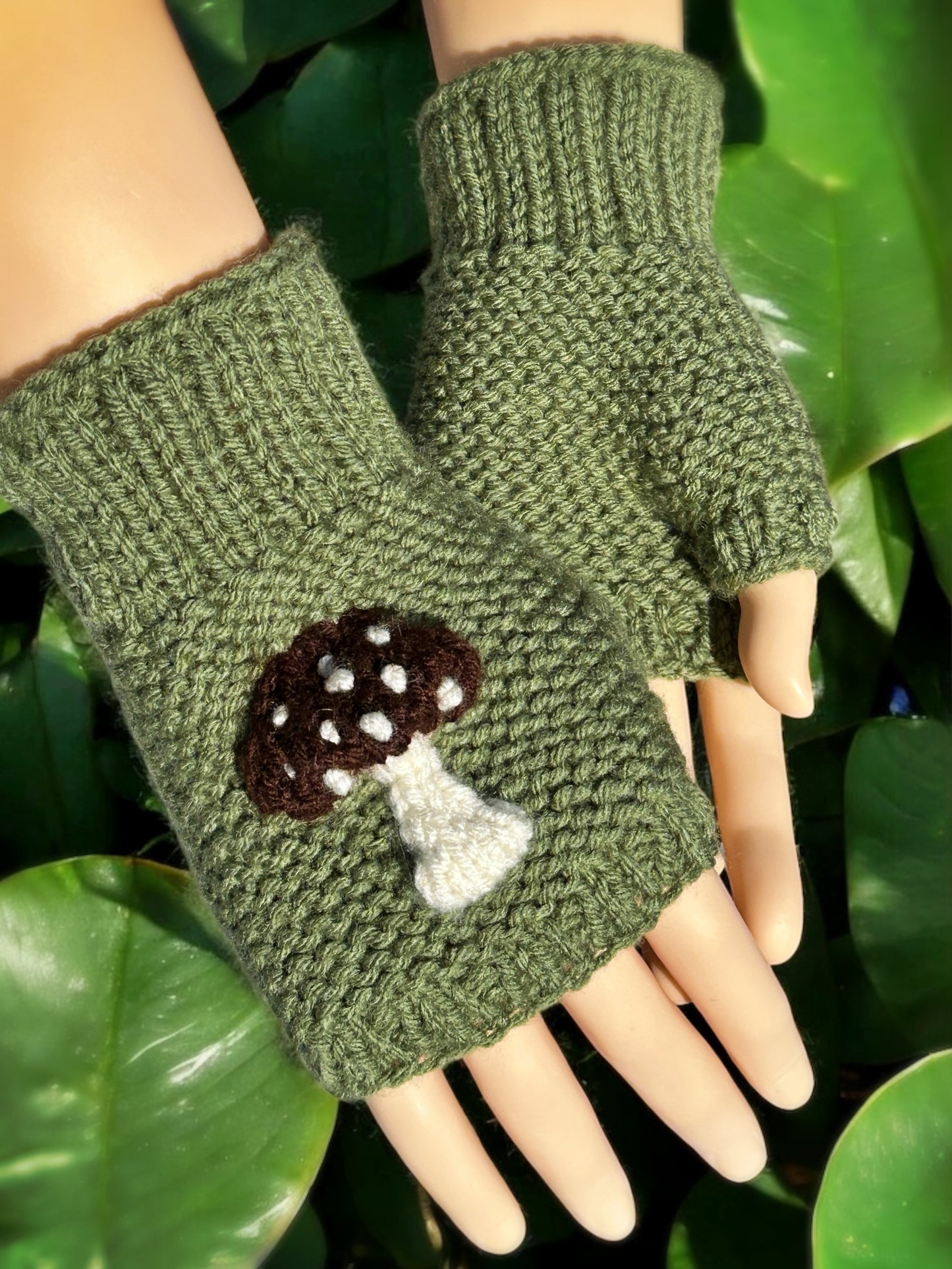 Mushroom Fingerless Gloves Knitting Pattern – Knit Flat with Written Instructions and Video Tutorial 🍄 English ONLY!
