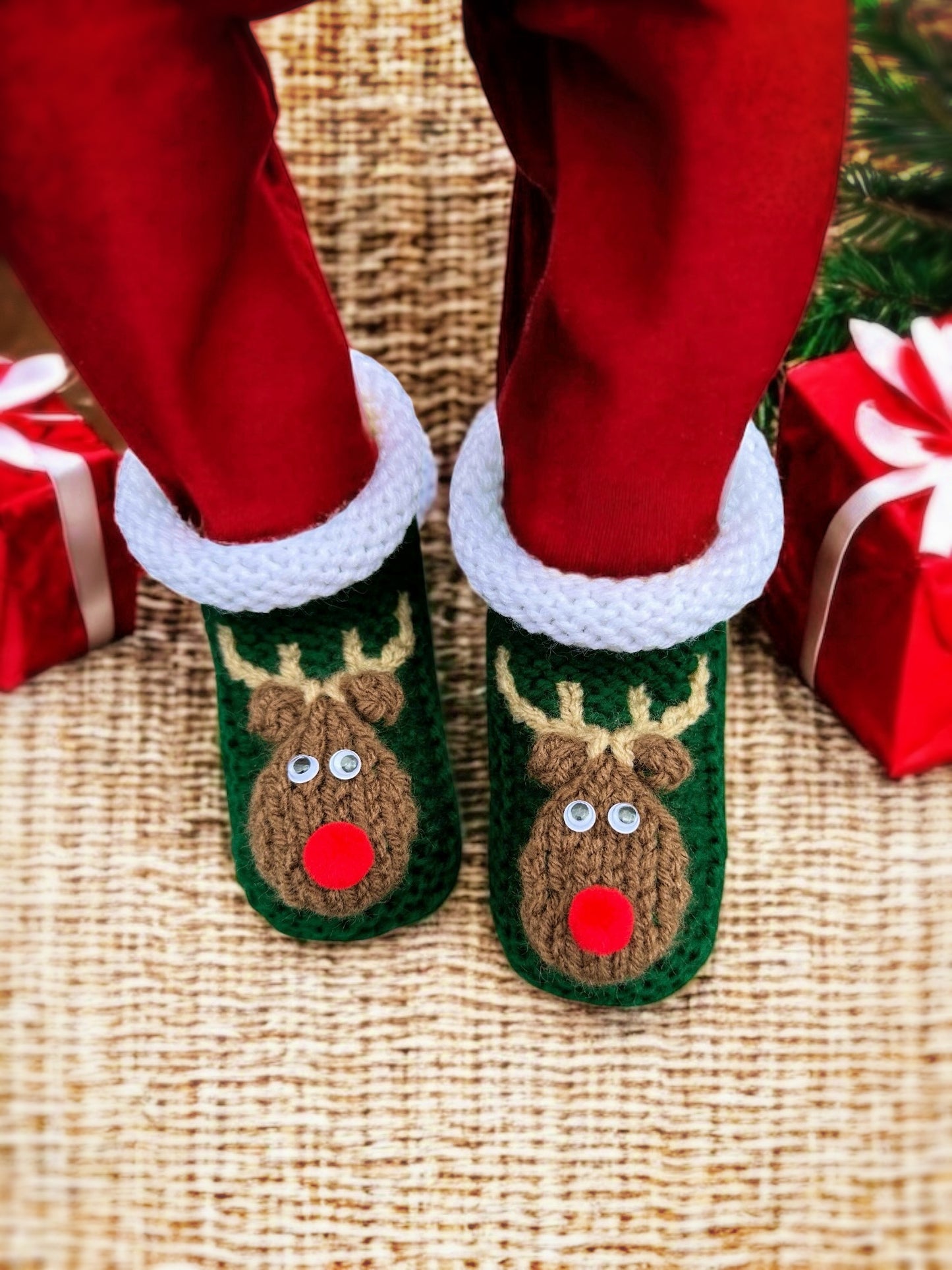 Christmas Reindeer Slippers Knitting Pattern – Sizes Child 7 to Adult 12, PDF Tutorial