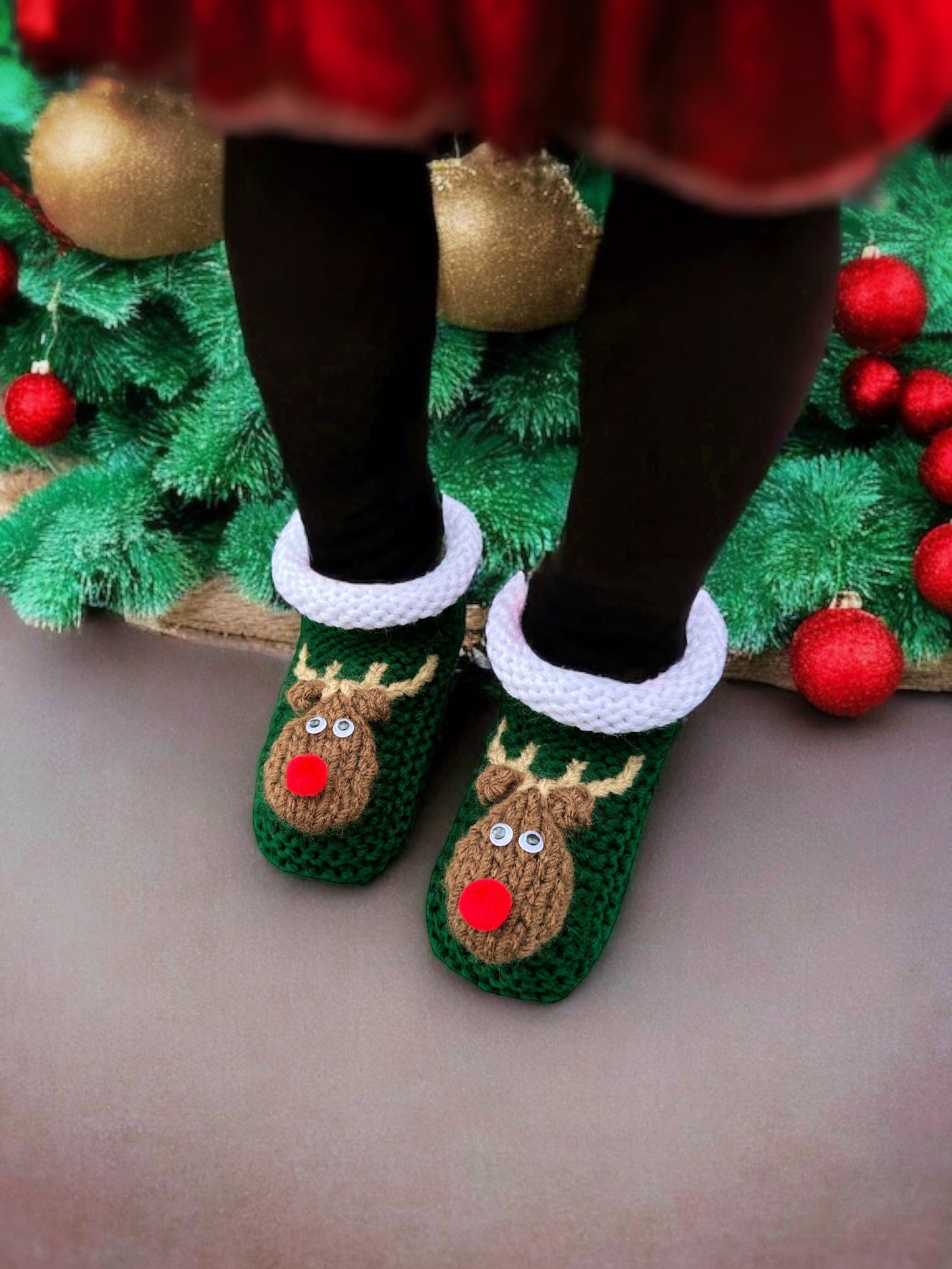 Christmas Reindeer Slippers Knitting Pattern – Sizes Child 7 to Adult 12, PDF Tutorial