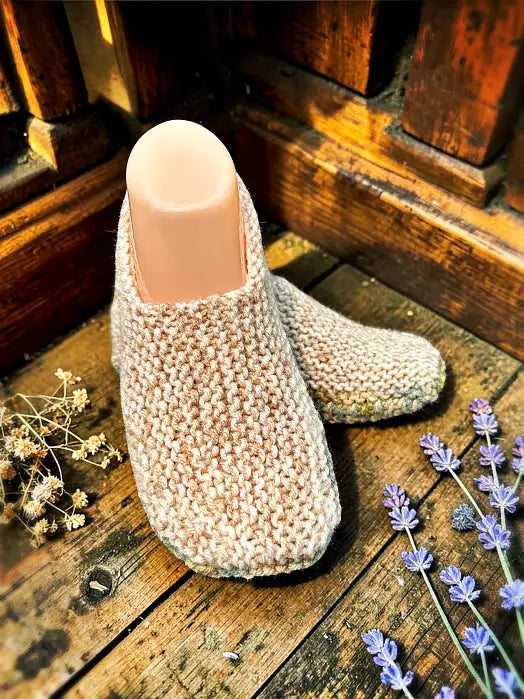 Adult Slippers Knitting Pattern | Knit Flat PDF for Straight Needles